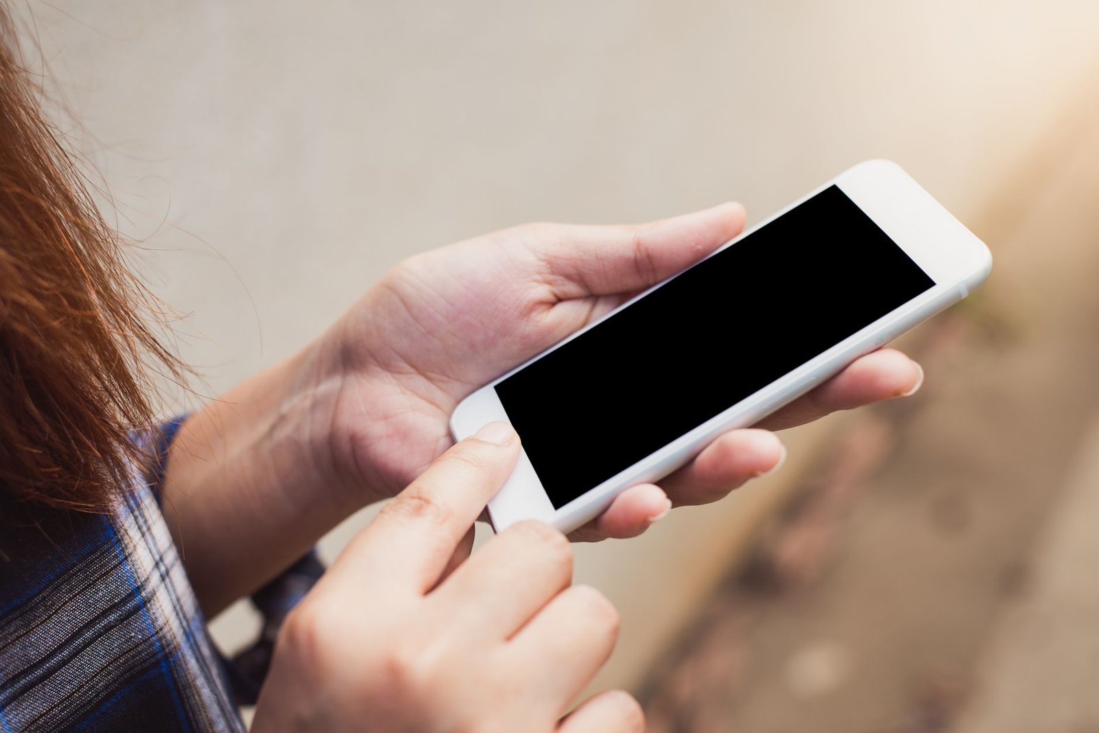 Controllo della videosorveglianza domestica tramite app su smartphone
